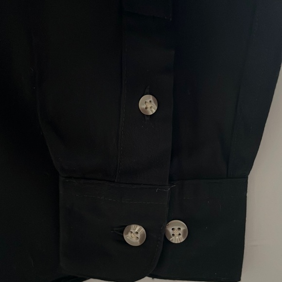 Boys Size 6-7 Black Button Down Shirt - Picture 5 of 6